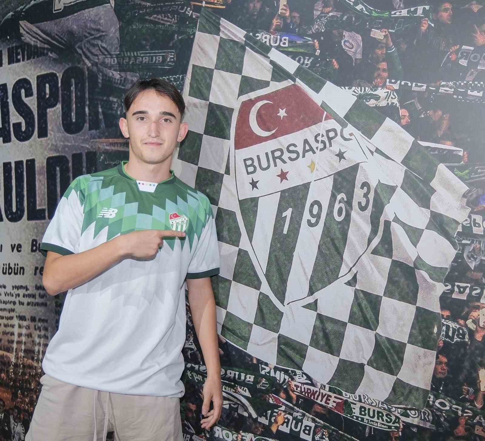 Bursaspor’da iki iç transfer tamamlandı 