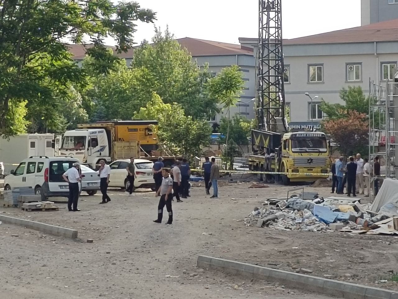 Sondaj kuyusuna düşen işçi hayatını kaybetti 
