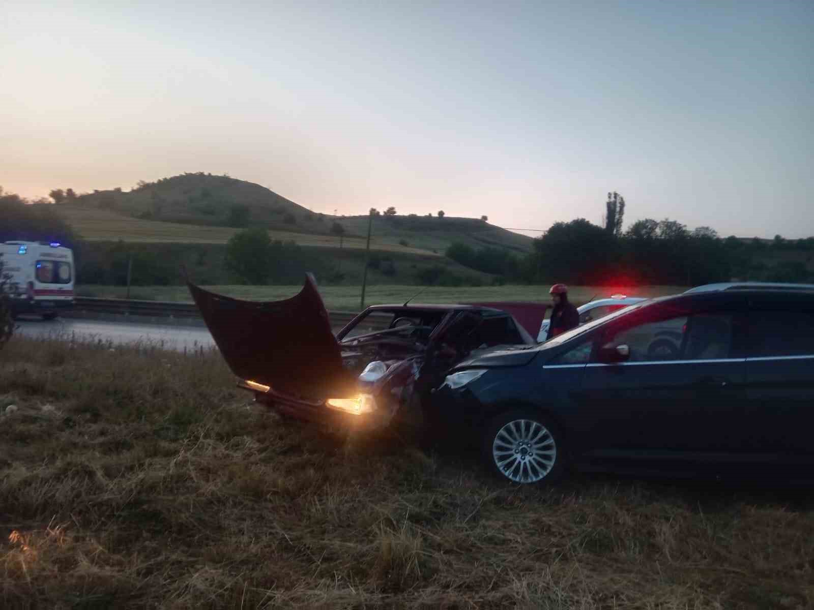 Kastamonu’da iki ayrı trafik kazasında 3 kişi yaralandı 