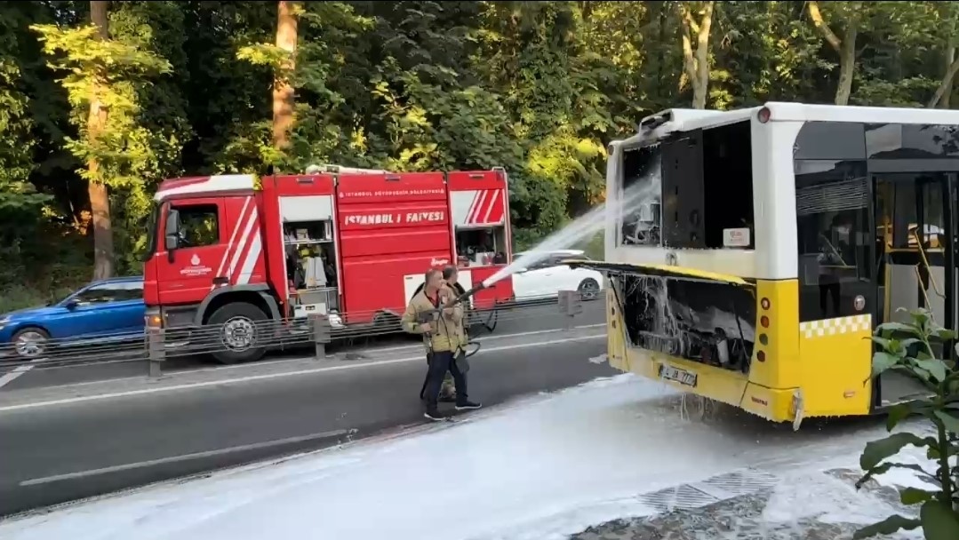 Sarıyer’de otobüste çıkan yangın söndürüldü 