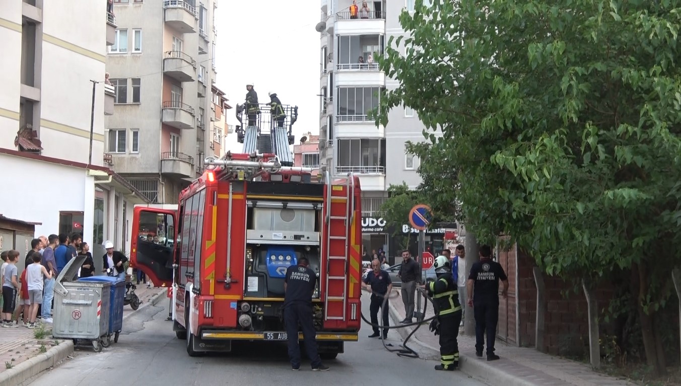 Bafra’da fırın bacasında yangın paniği 