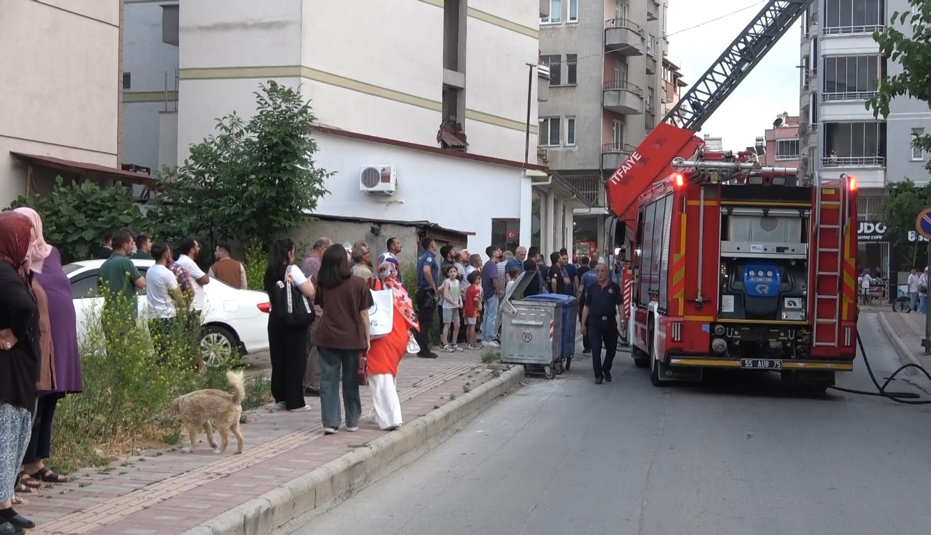 Bafra’da fırın bacasında yangın paniği 