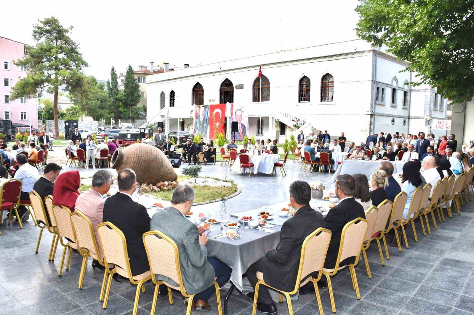 Amasya’daki festivalde ‘Atatürk onur yemeği’ etkinliği düzenlendi 