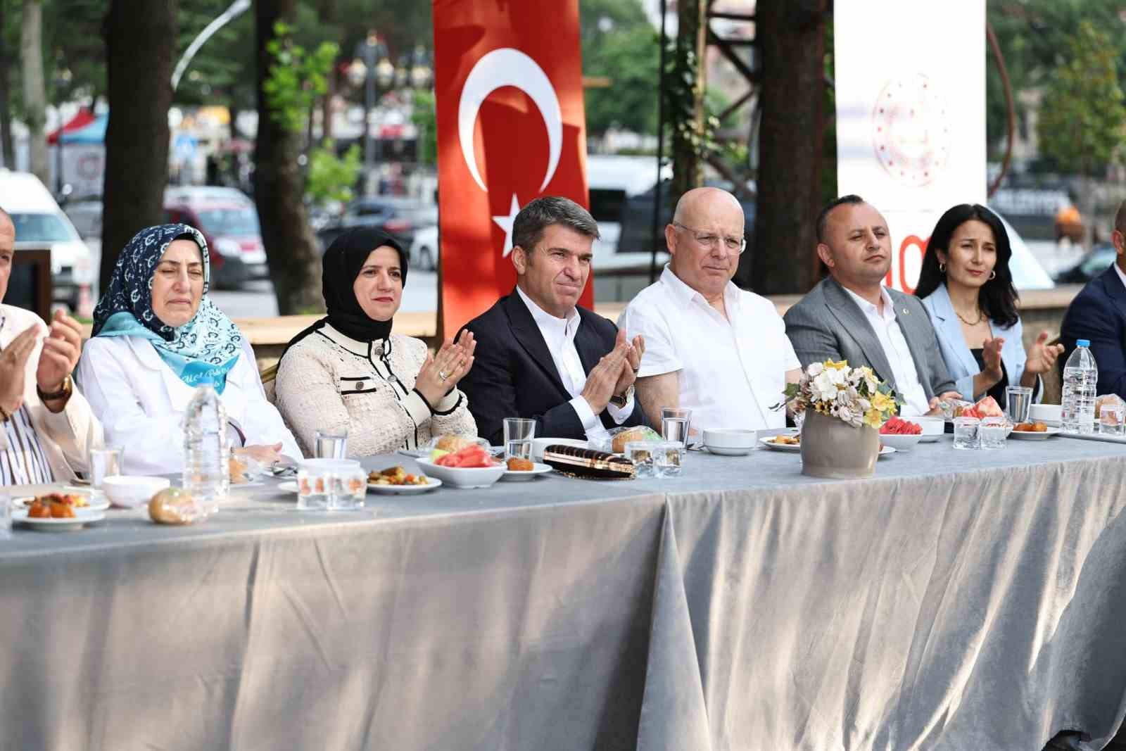 Amasya’daki festivalde ‘Atatürk onur yemeği’ etkinliği düzenlendi 