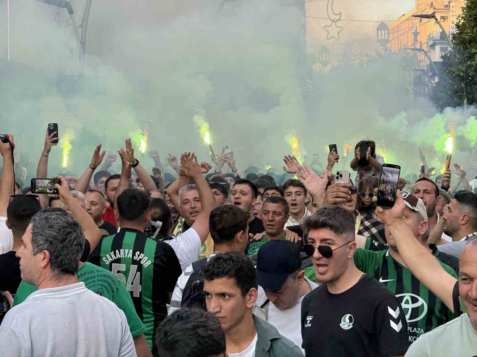 Sakaryaspor’un 60. yılı görsel şölene dönüştü 