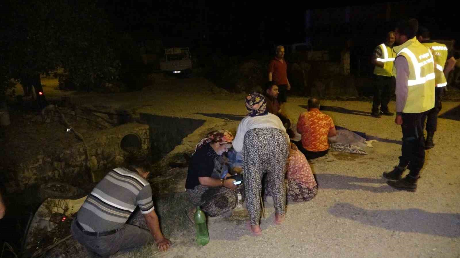 Sulama kanalına uçan otomobilde 2 kişi boğularak hayatını kaybetti 