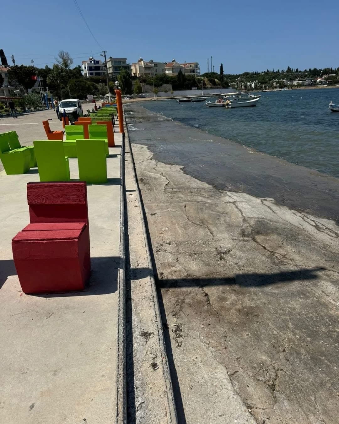 Didim Belediyesi Mavişehir Sahili’ni temizledi 