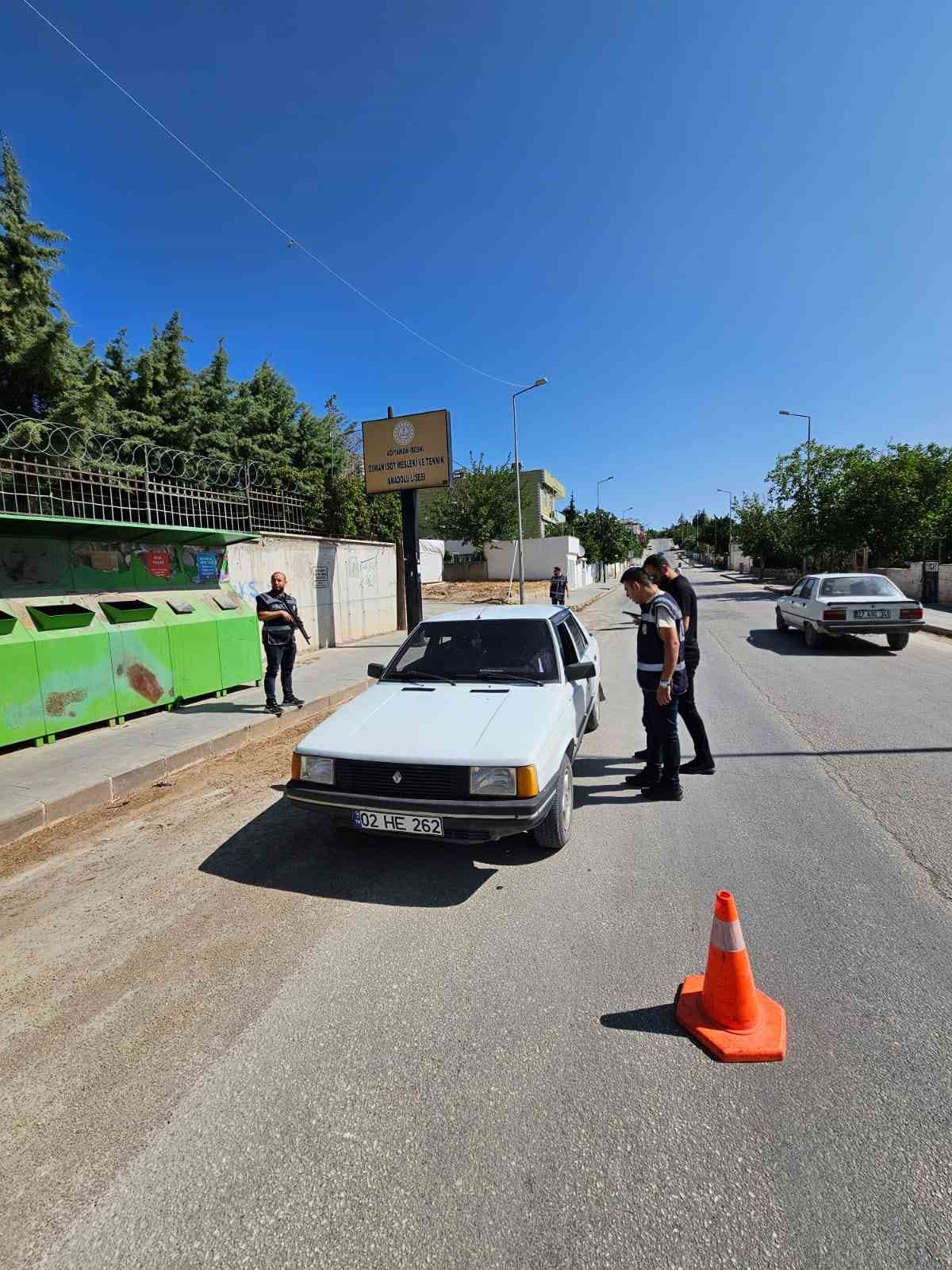 Besni’de şok asayiş uygulaması 