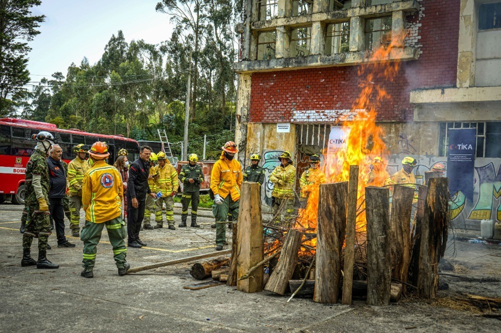 TİKA’dan Kolombiya’da orman yangınlarına müdahale eğitimi 