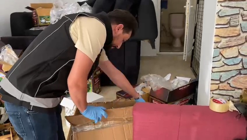 Samsun’da koliler içerisinde 7 bin 500 adet uyuşturucu hap ele geçirildi 