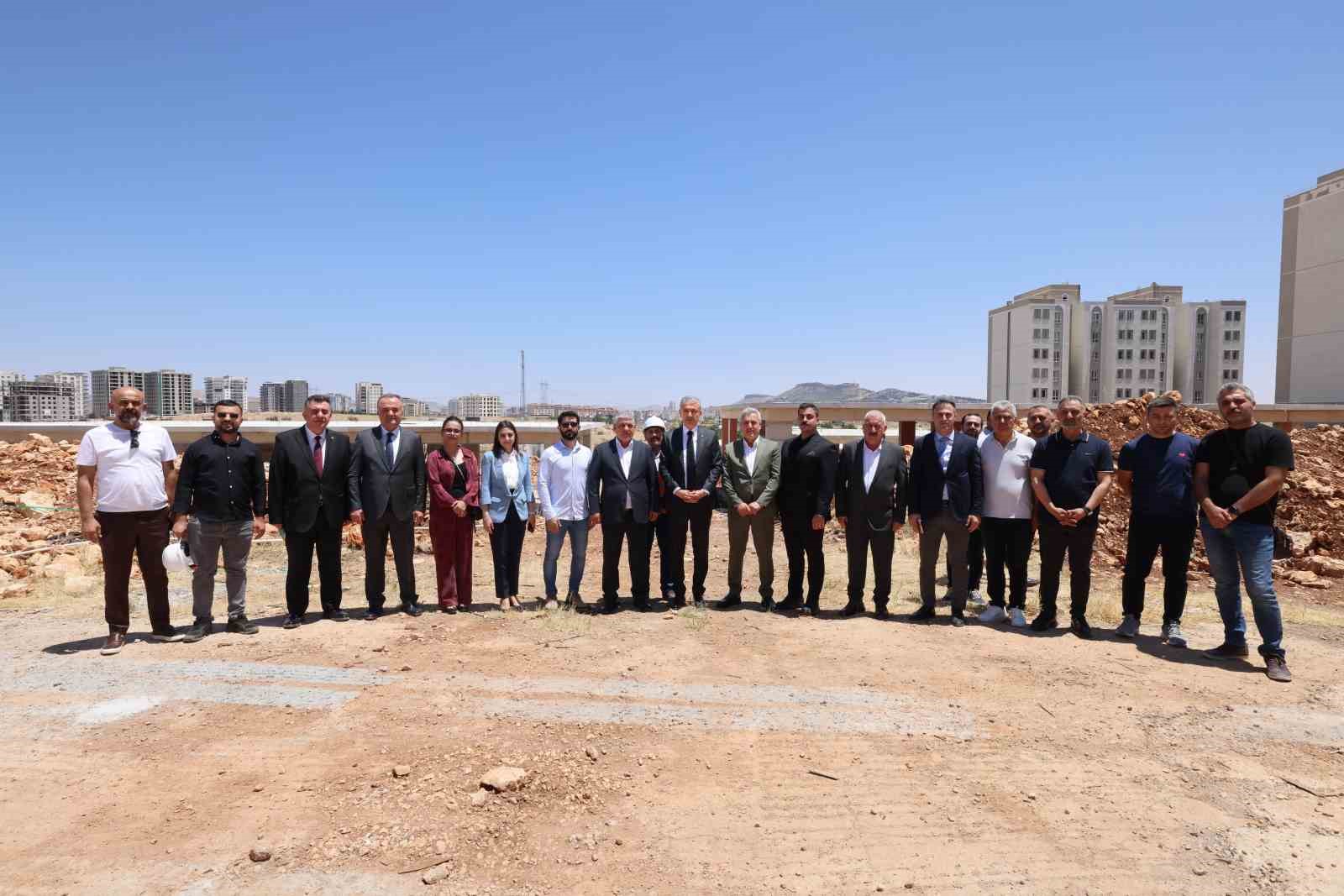 Vali Akkoyun, Mardin Çocuk Evleri Sitesi inşaatında incelemelerde bulundu 