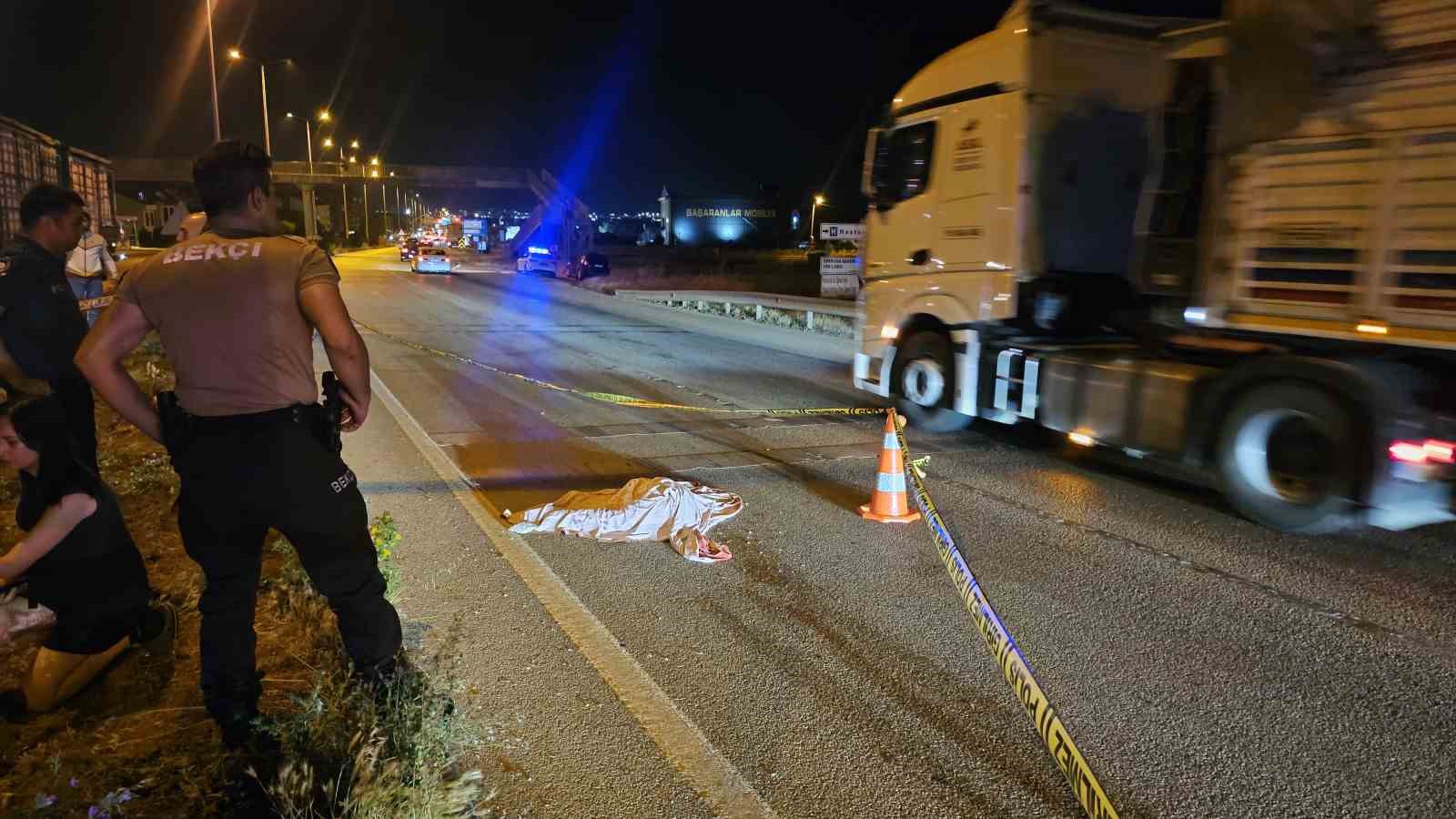Otomobilin çarptığı yaşlı kadın hayatını kaybetti 