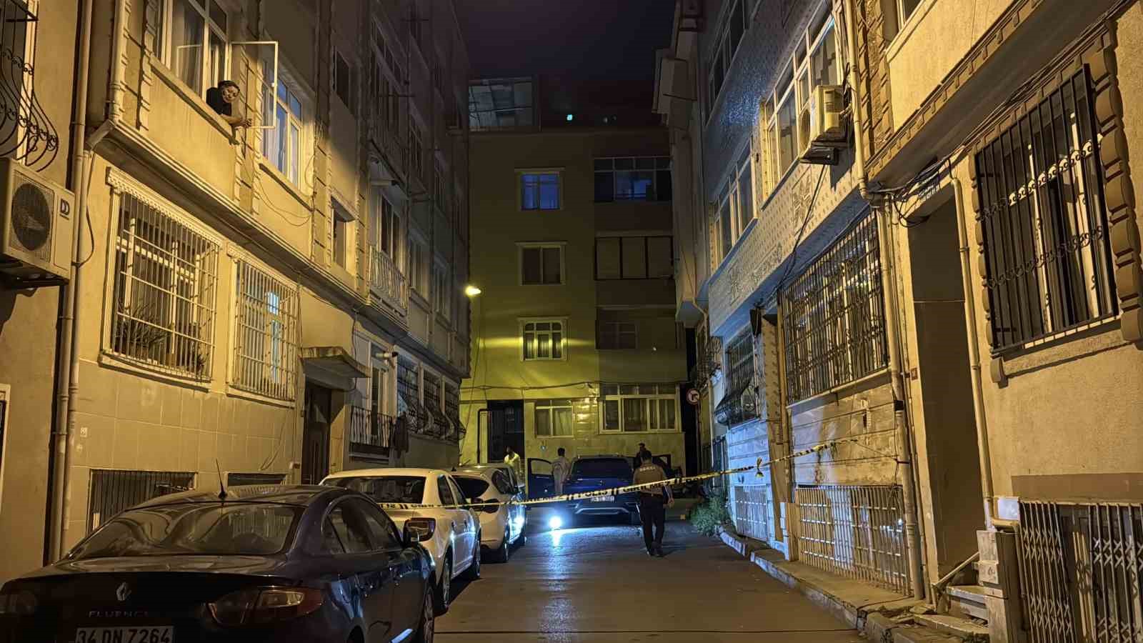 Otomobil sürücüsü, yanında oturan şahıs tarafından silahla öldürüldü 