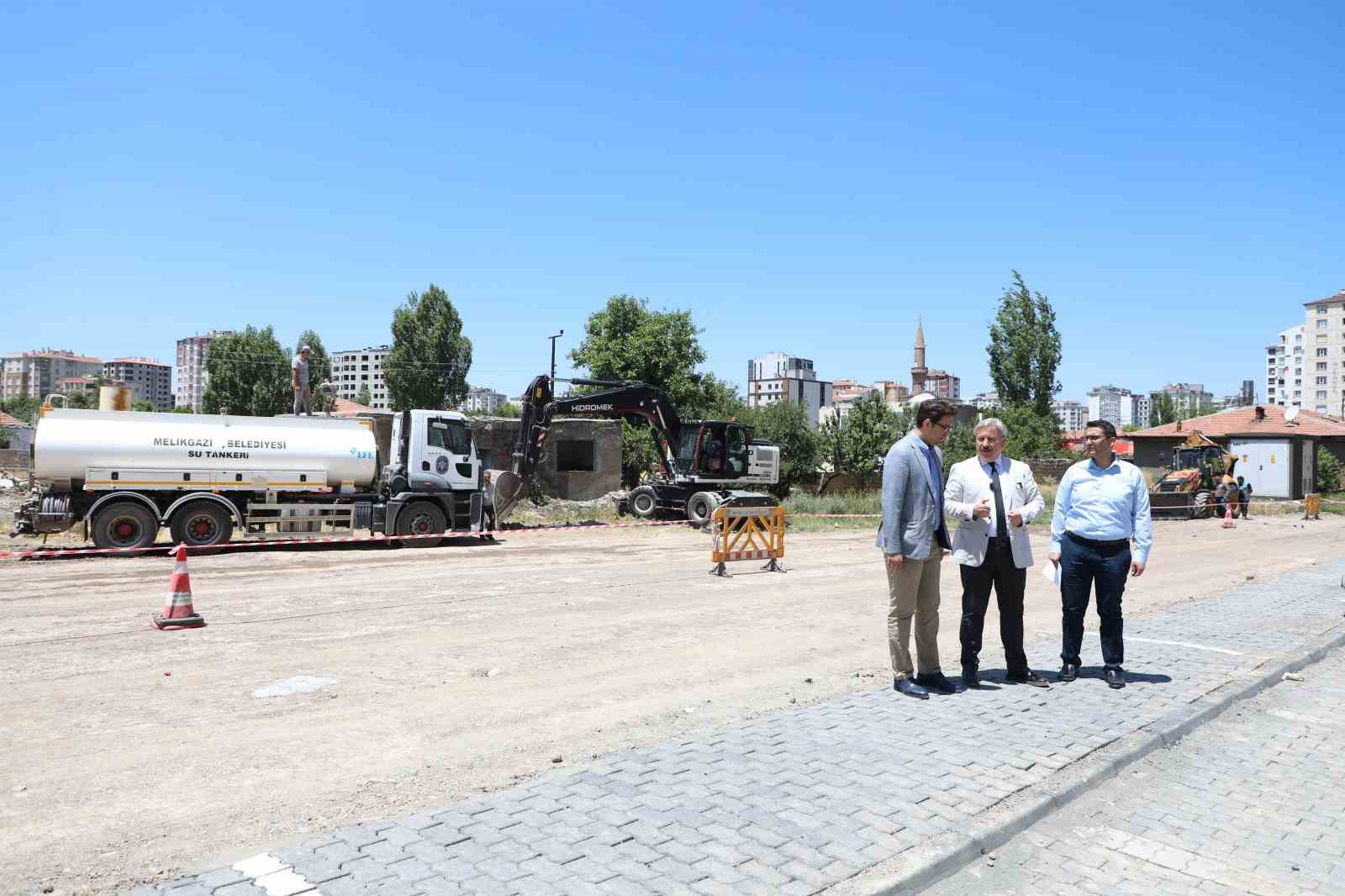 Yıldırım Beyazıt mahallesi artık daha yeşil 