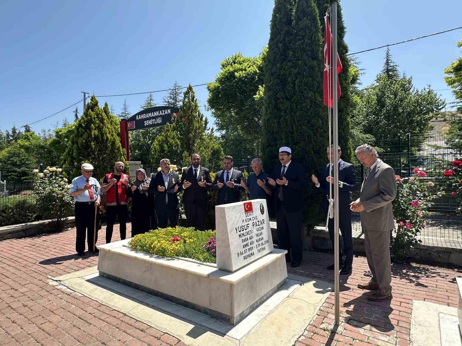 Şehit Yusuf Pazar, şehadet yıldönümünde kabri başında dualarla anıldı 