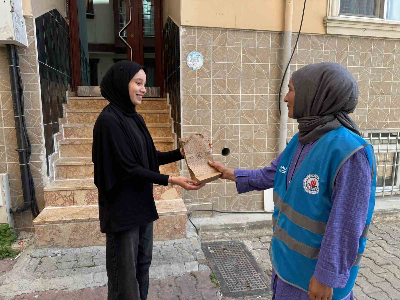 Kağıthane Belediyesi’nden YKS öncesi öğrencilere moral desteği 
