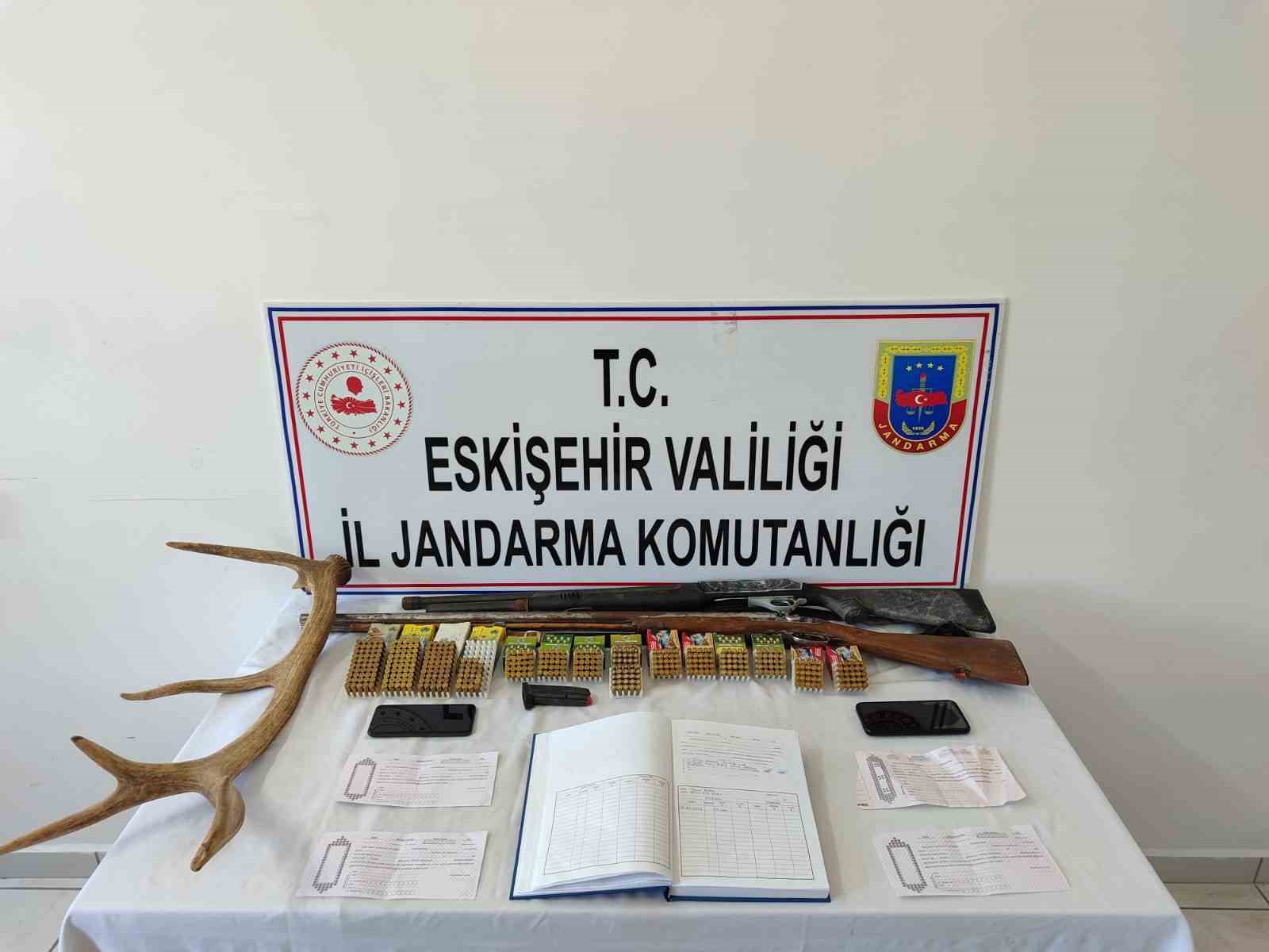 Jandarmadan tefecilere yönelik operasyon: 2 şüpheli tutuklandı 
