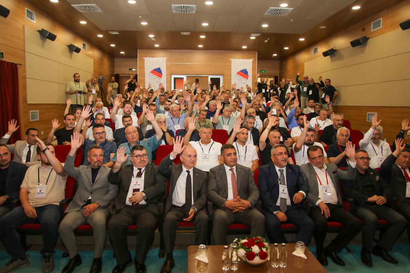 Başkan Özlü 