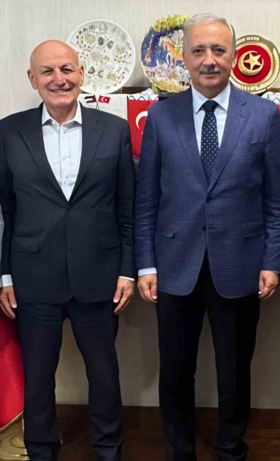 Sıralardan meclise uzanan yolculuk: Başkan Kul, öğrencisi Milletvekili Mete ile bir araya geldi 