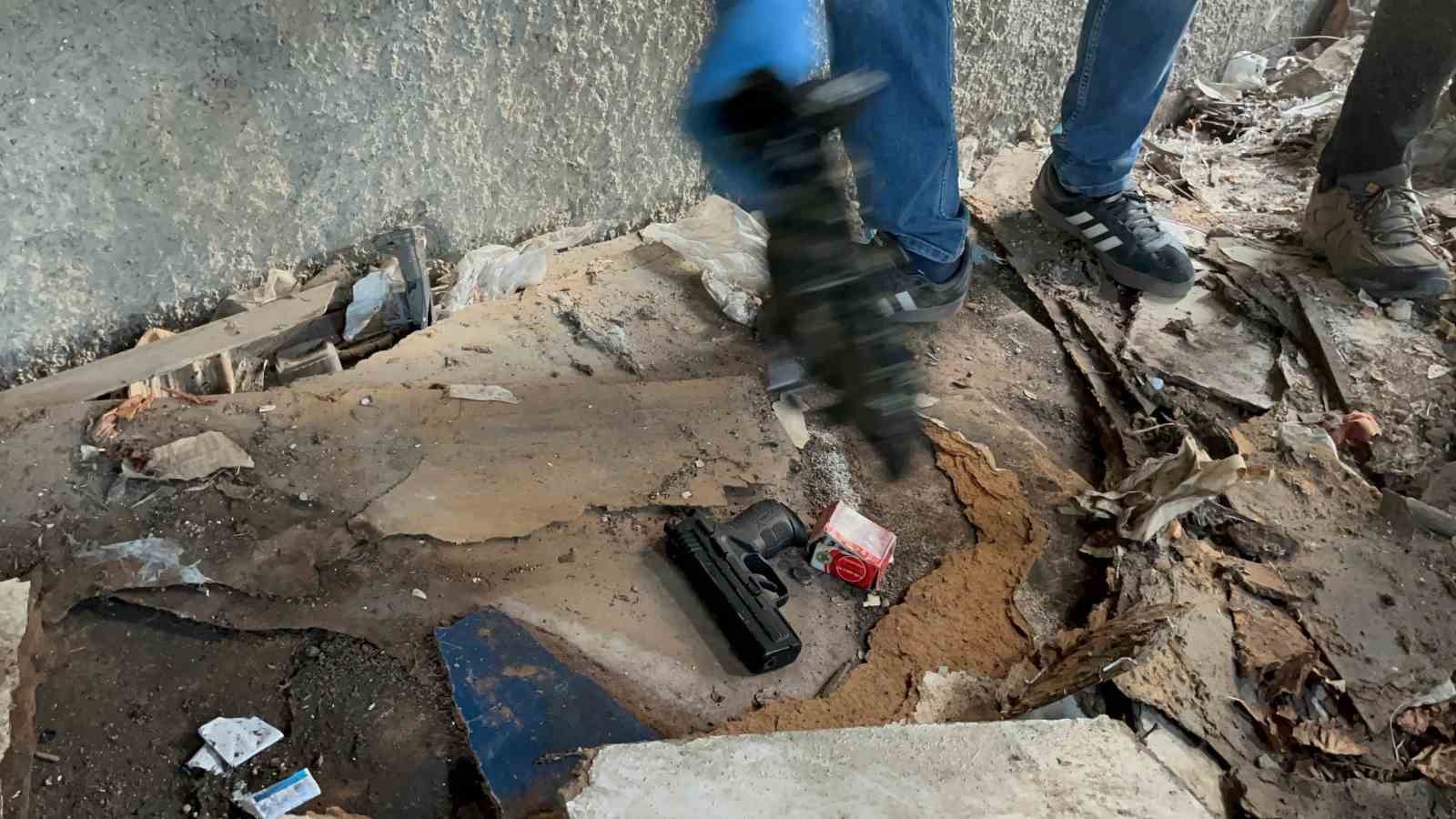 Altınları için başından vurulan kadın 151 günlük yaşam savaşını kaybetti 