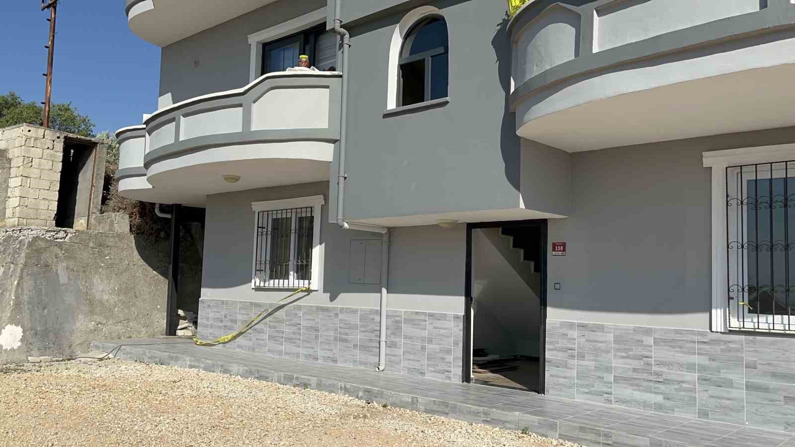 Eşinin kızını öldürdüğü saldırıda ağır yaralanan kadın kurtarılamadı 
