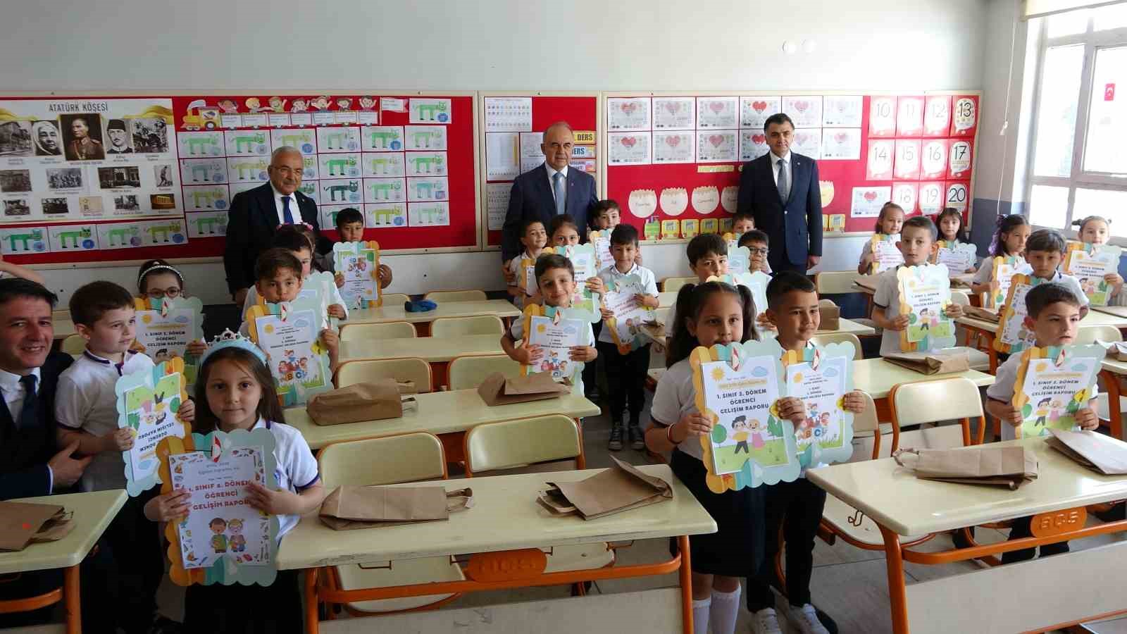 Ordu’da 128 bin 570 öğrenci karne heyecanı yaşadı 