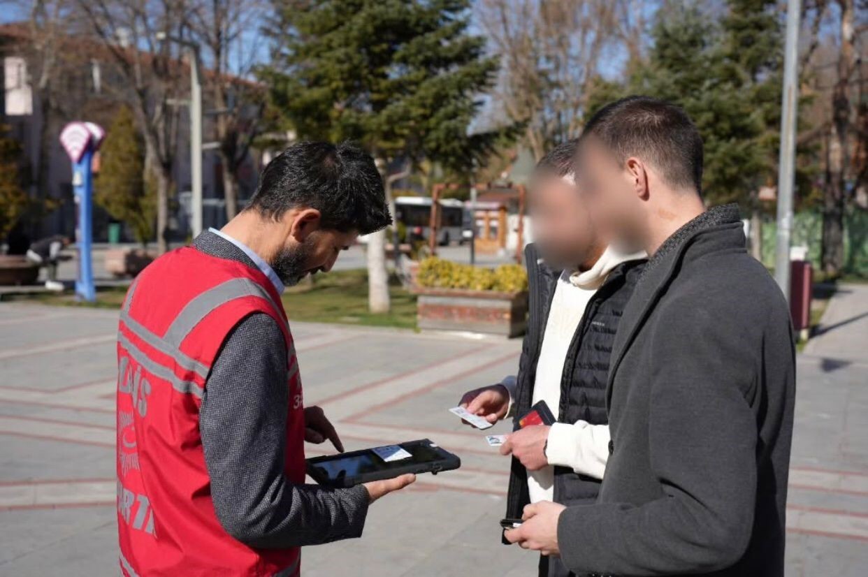 Isparta’da trafik ve düzensiz göç denetimi: 3 bin şahıs sorgulandı 