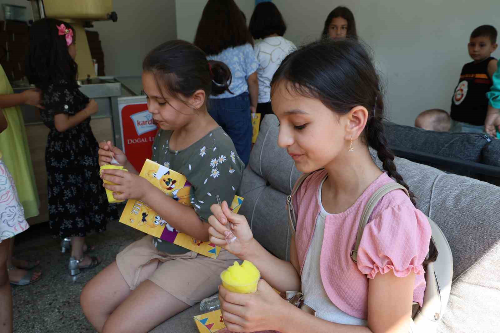 Adanalı öğrencileri serinleten karne hediyesi 