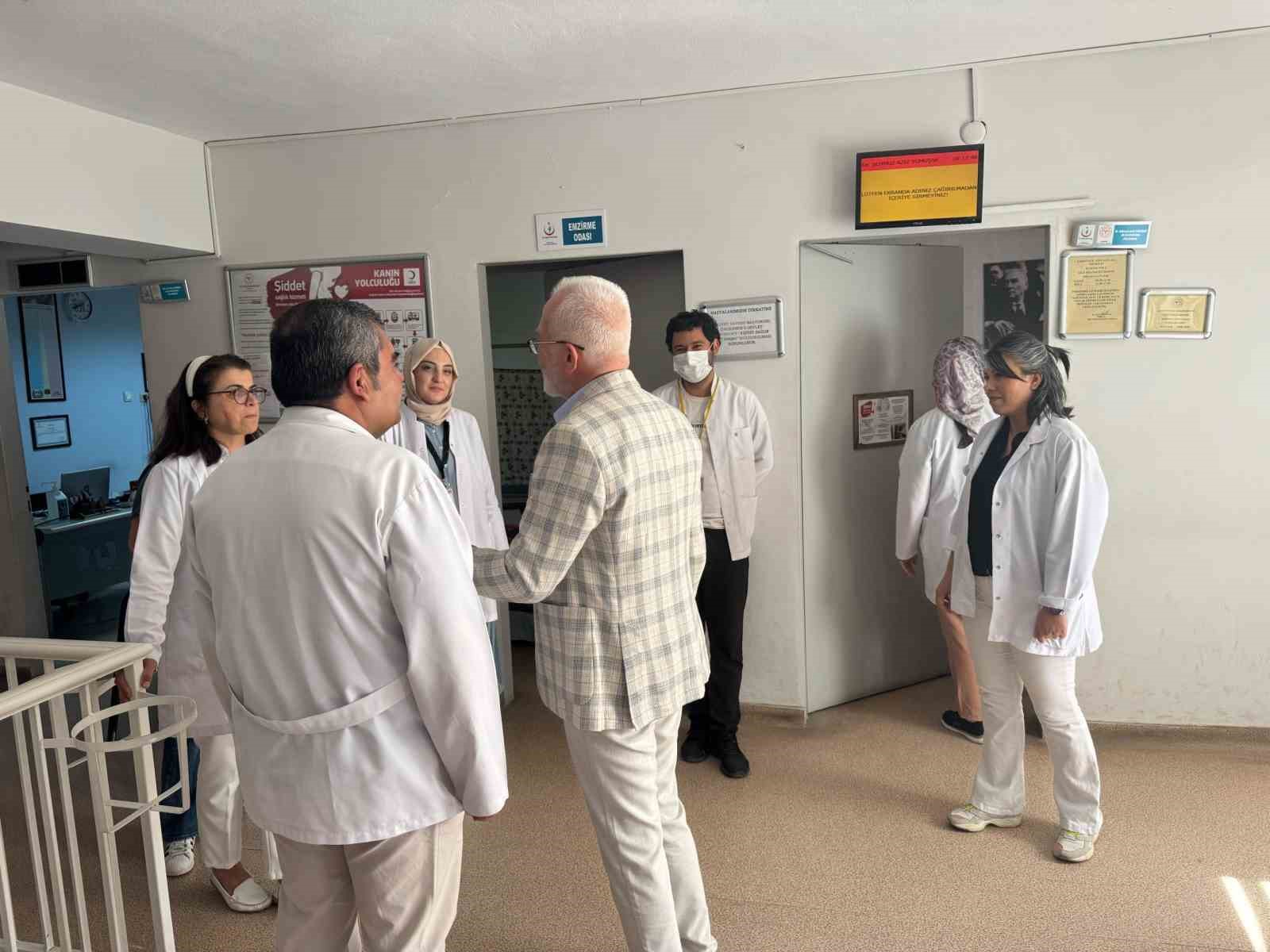 İl Sağlık Müdürü Bildirici, Tepebaşı’ında sağlık hizmetlerini inceledi 