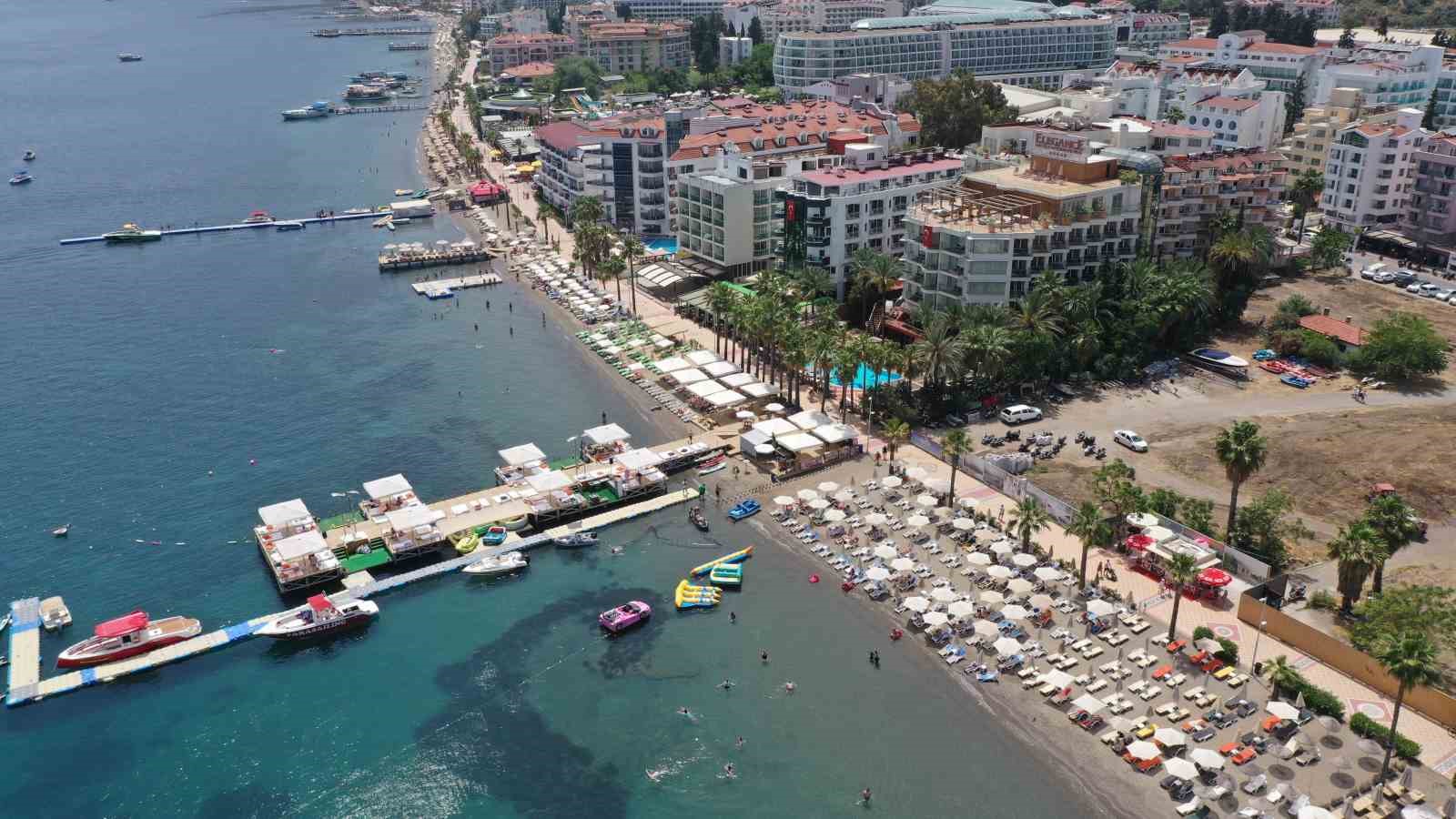 Turizmciler ve tatilciler ’Marmaris sadece gece hayatından ve o görüntülerden ibaret değil’