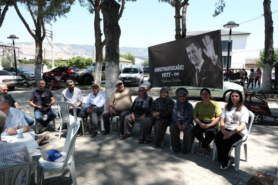 Tırazlar Mahallesi halkı Ferdi Zeyrek için mevlit yemeği verdi 
