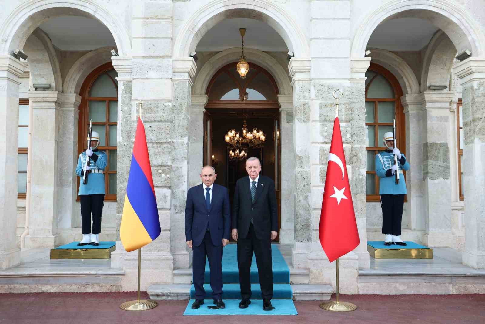 Cumhurbaşkanı Erdoğan, Ermenistan Başbakanı Paşinyan’ı kabul etti 