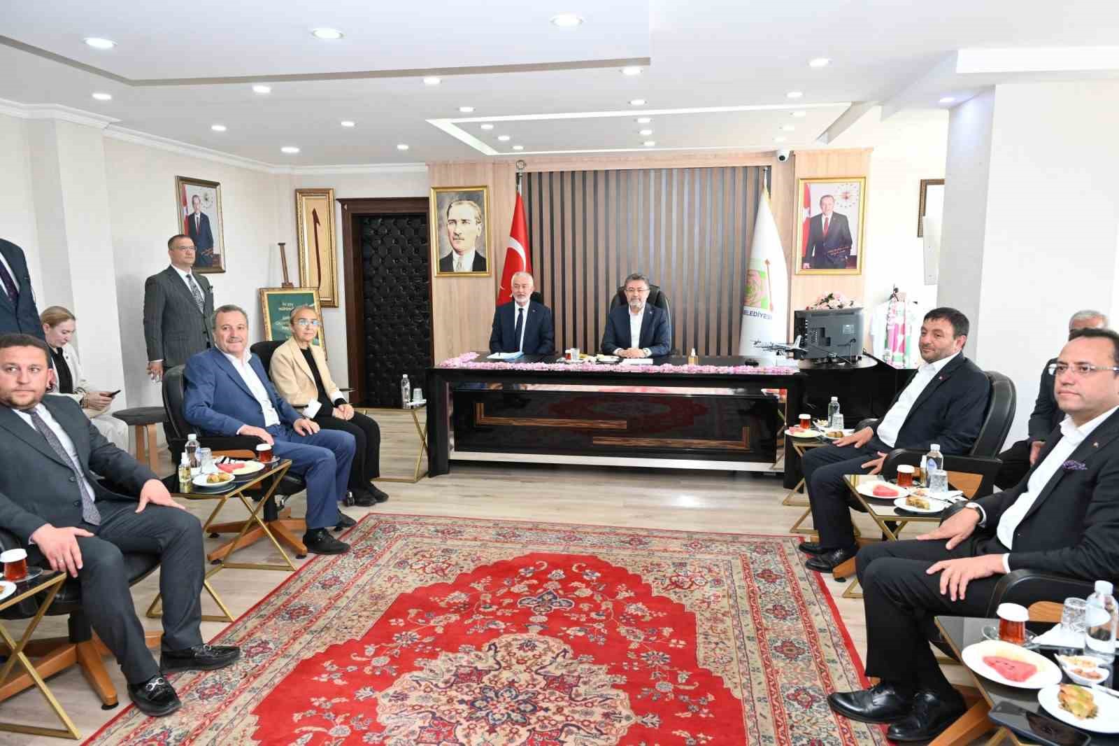 Bakan Yumaklı’dan Isparta’ya tam destek: 