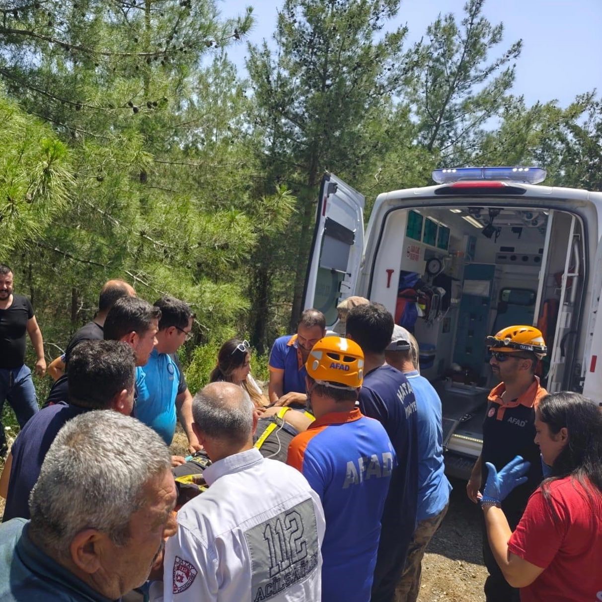 Erzin’de uçurumdan düşen şahıs yaralandı 