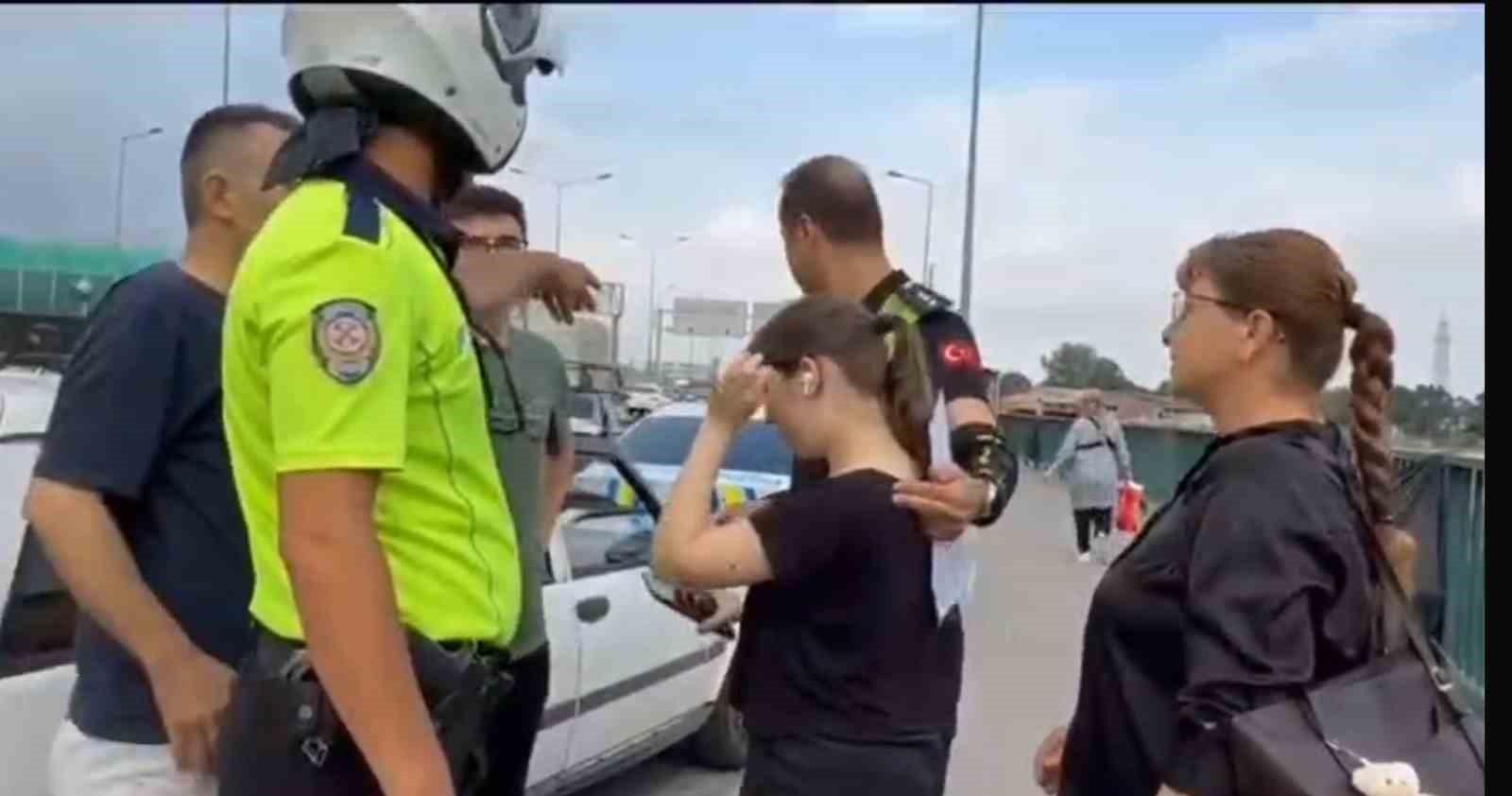 Sınava giderken araçları arızalandı, gözyaşlarına boğuldu 