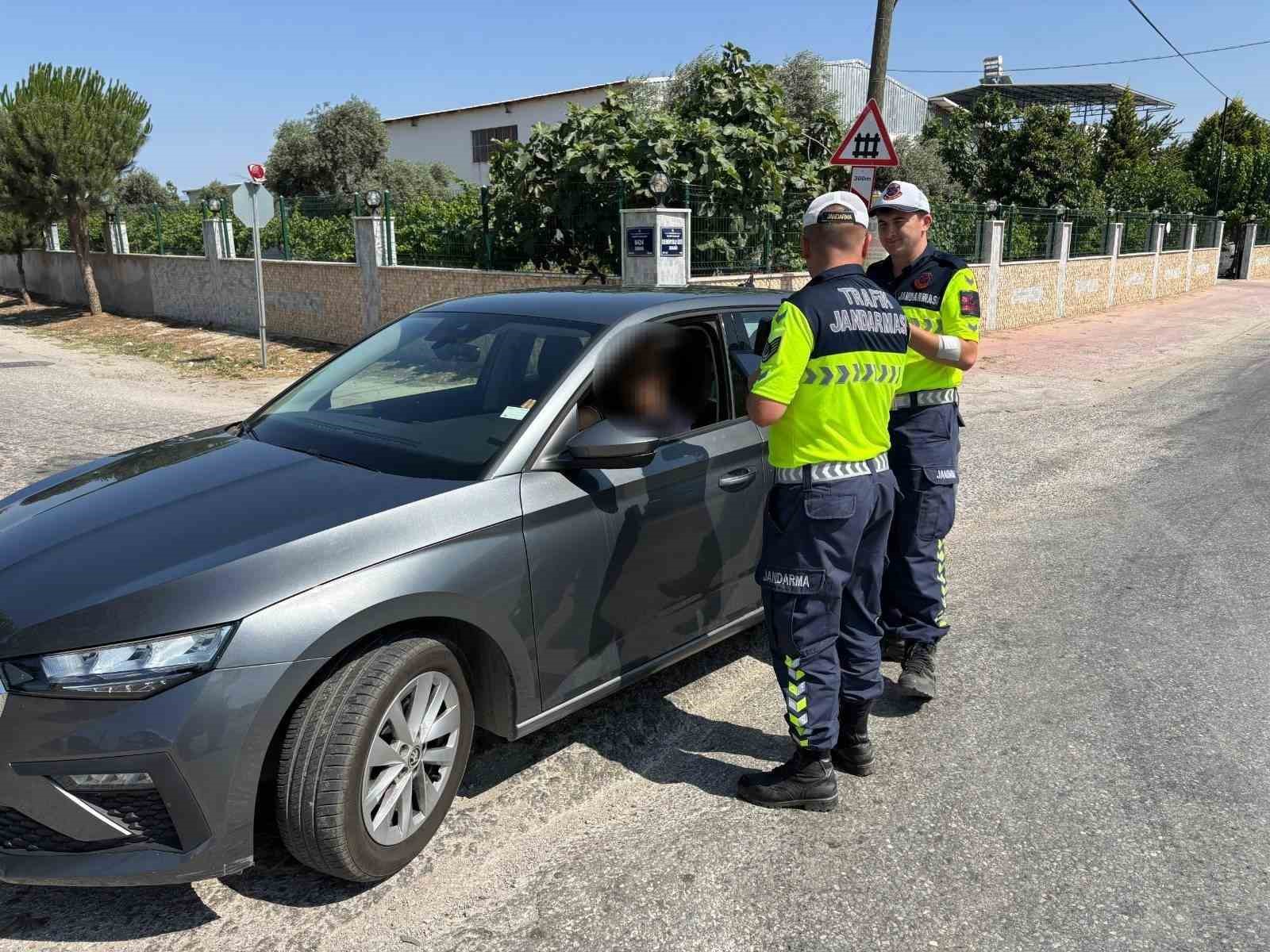 Kurallara uymayan sürücüller cezada kaçamadı 