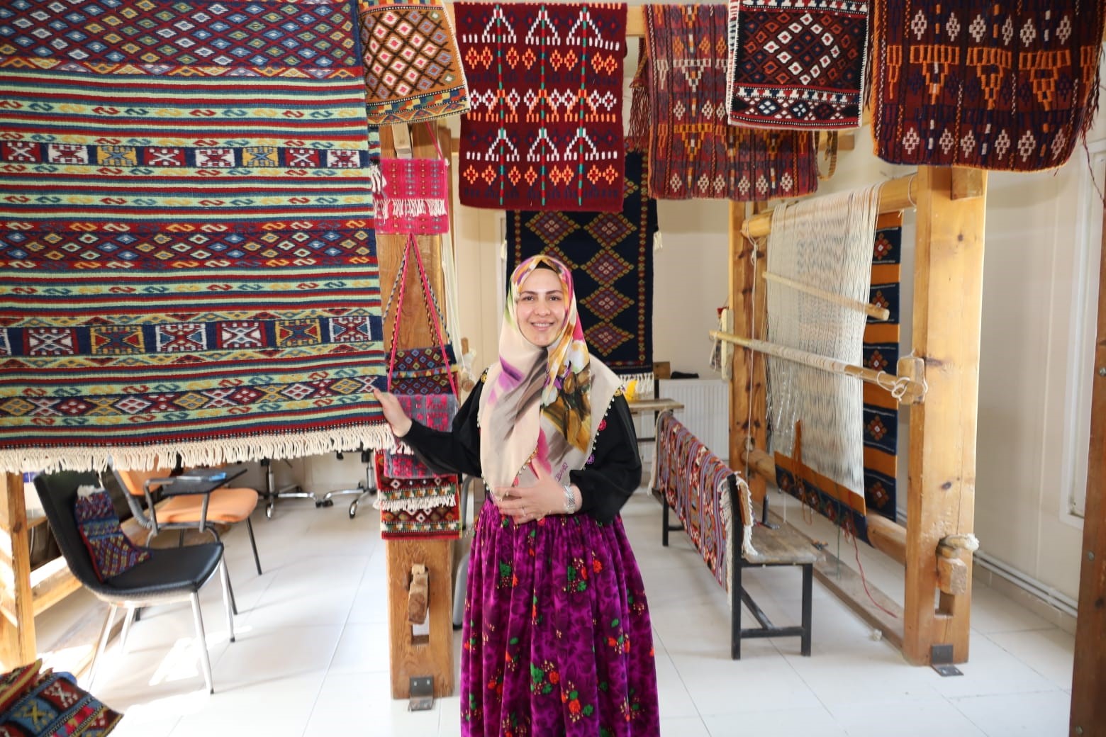 6 asırlık halı ve kilim dokumacılığı geleceğe taşınıyor 