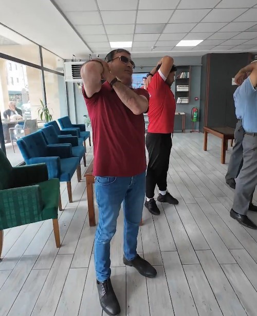 Büyükşehir Spor A.Ş.’den Emekliler Kafeteryası’nda jimnastik aktivitesi 