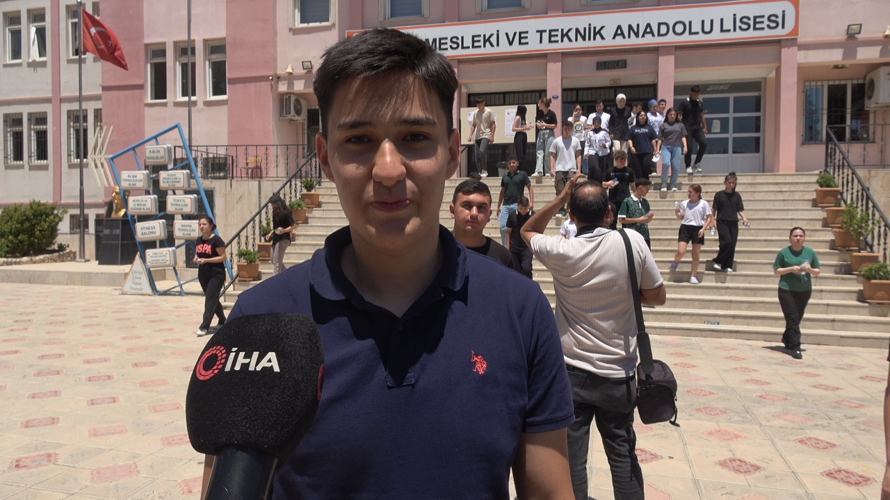 Kilis’te TYT sona erdi, adaylar sınav deneyimlerini paylaştı 