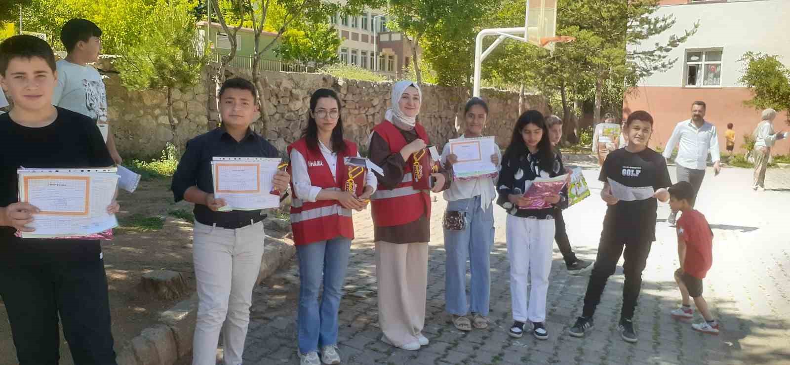 Kızılay’dan YKS adaylarına moral desteği 