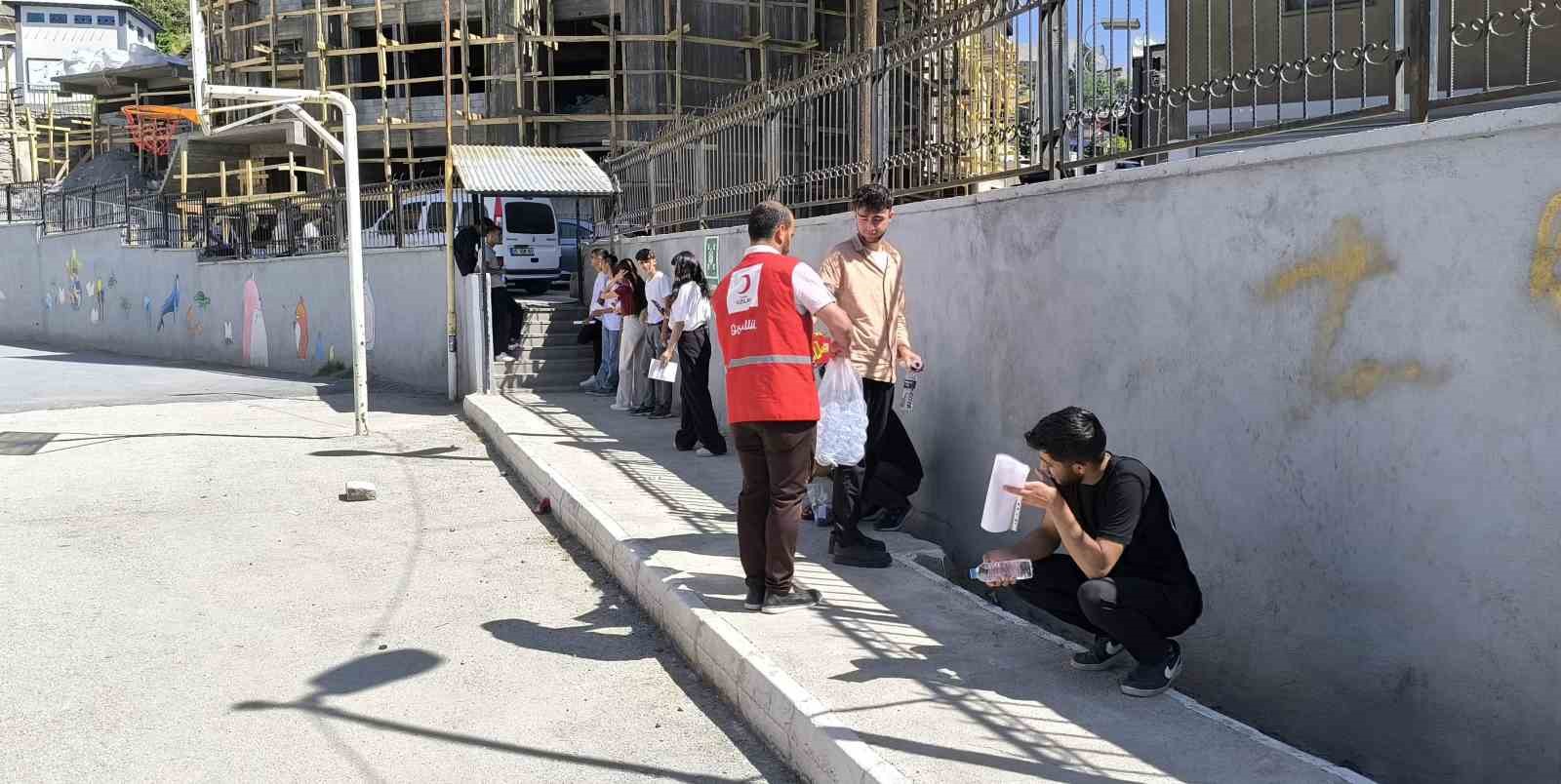 Kızılay’dan YKS adaylarına moral desteği 