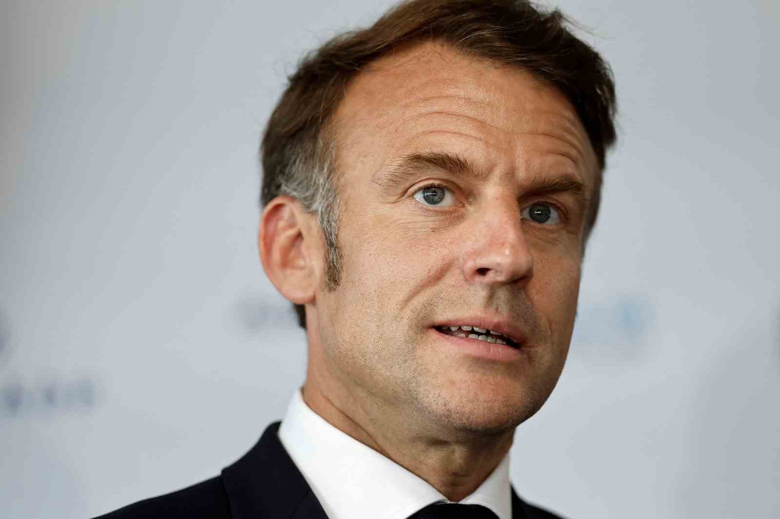 Macron: 