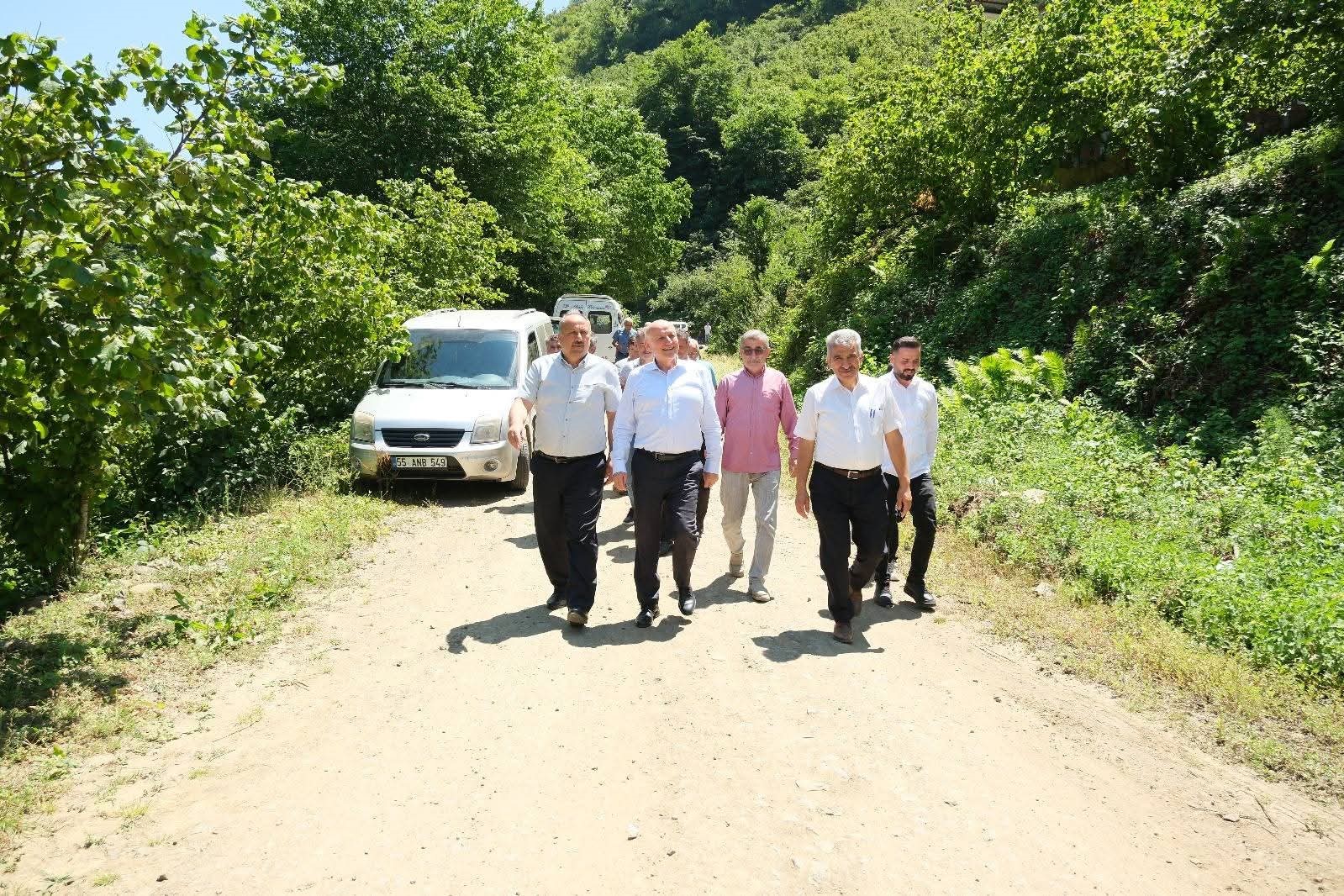 İlçeleri birleştiren köprüde ortak buluşma 