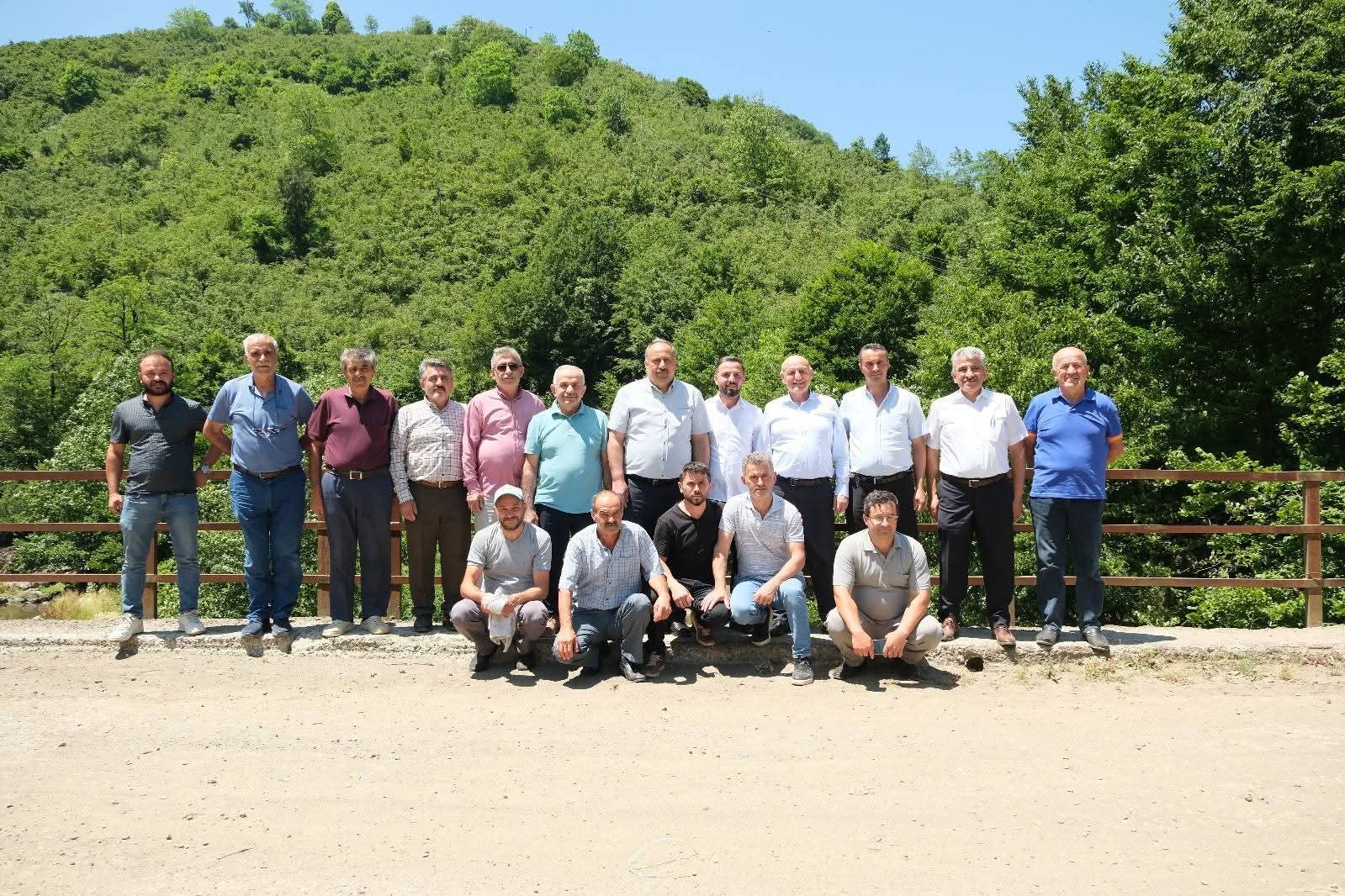 İlçeleri birleştiren köprüde ortak buluşma 