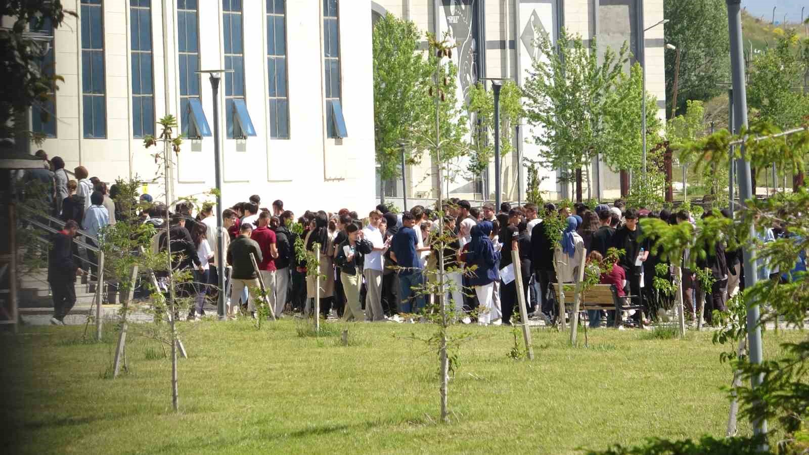 4 kere sınava girdi kazanamadı beşinci denemesine okunmuş suyla geldi: 