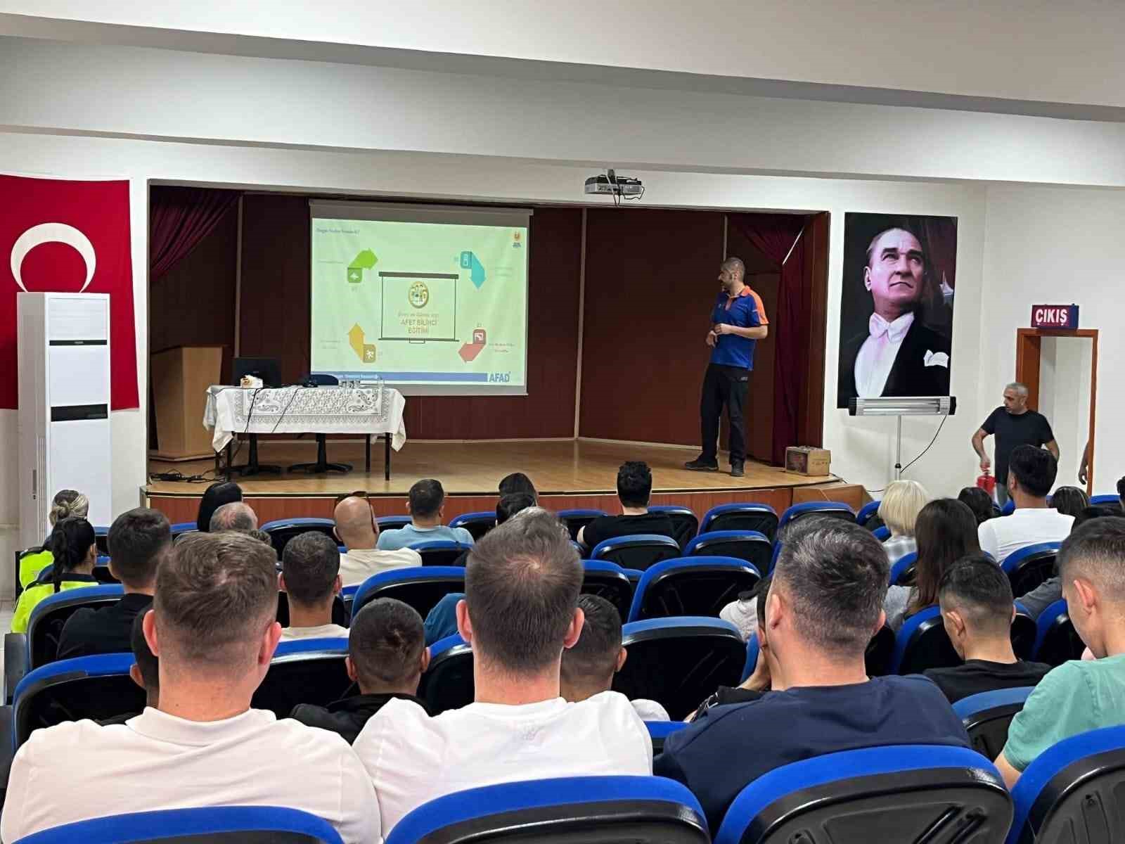 Tunceli’de kamu personeline yönelik afet farkındalık ve yangın eğitimi 