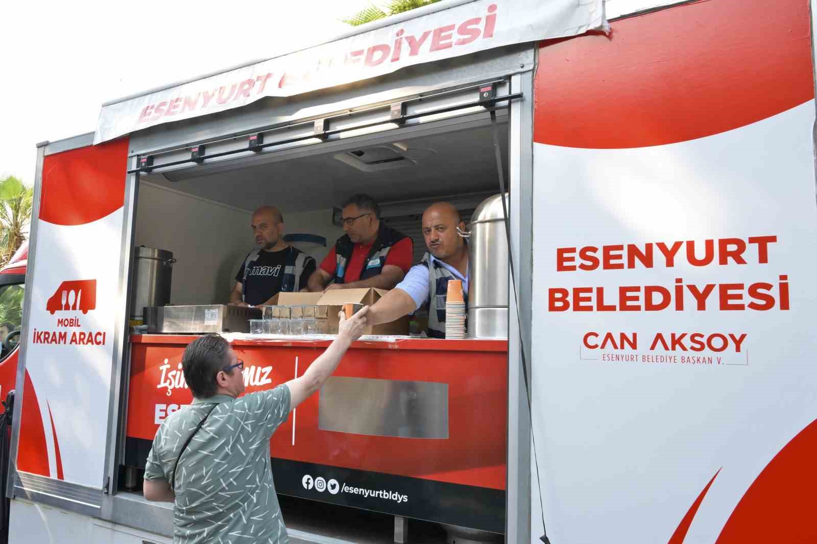 Esenyurt Belediyesi’nden YKS günü öğrencilere ve ailelerine destek 
