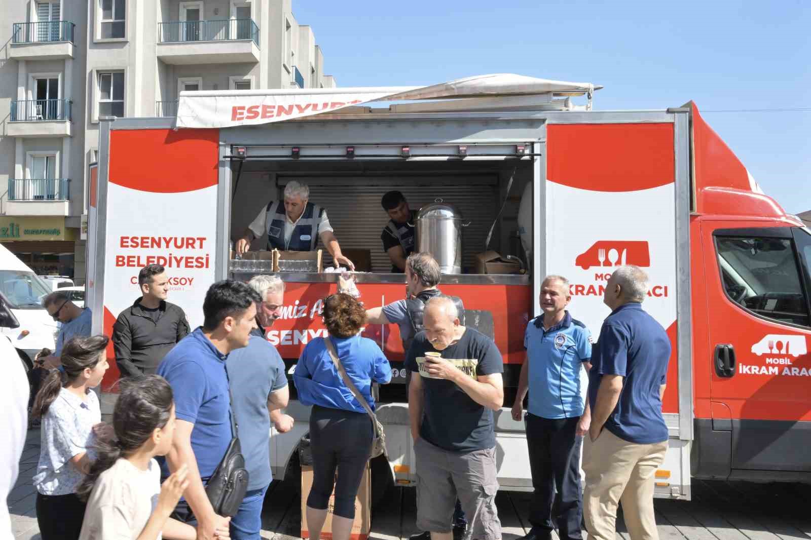 Esenyurt Belediyesi’nden YKS günü öğrencilere ve ailelerine destek 