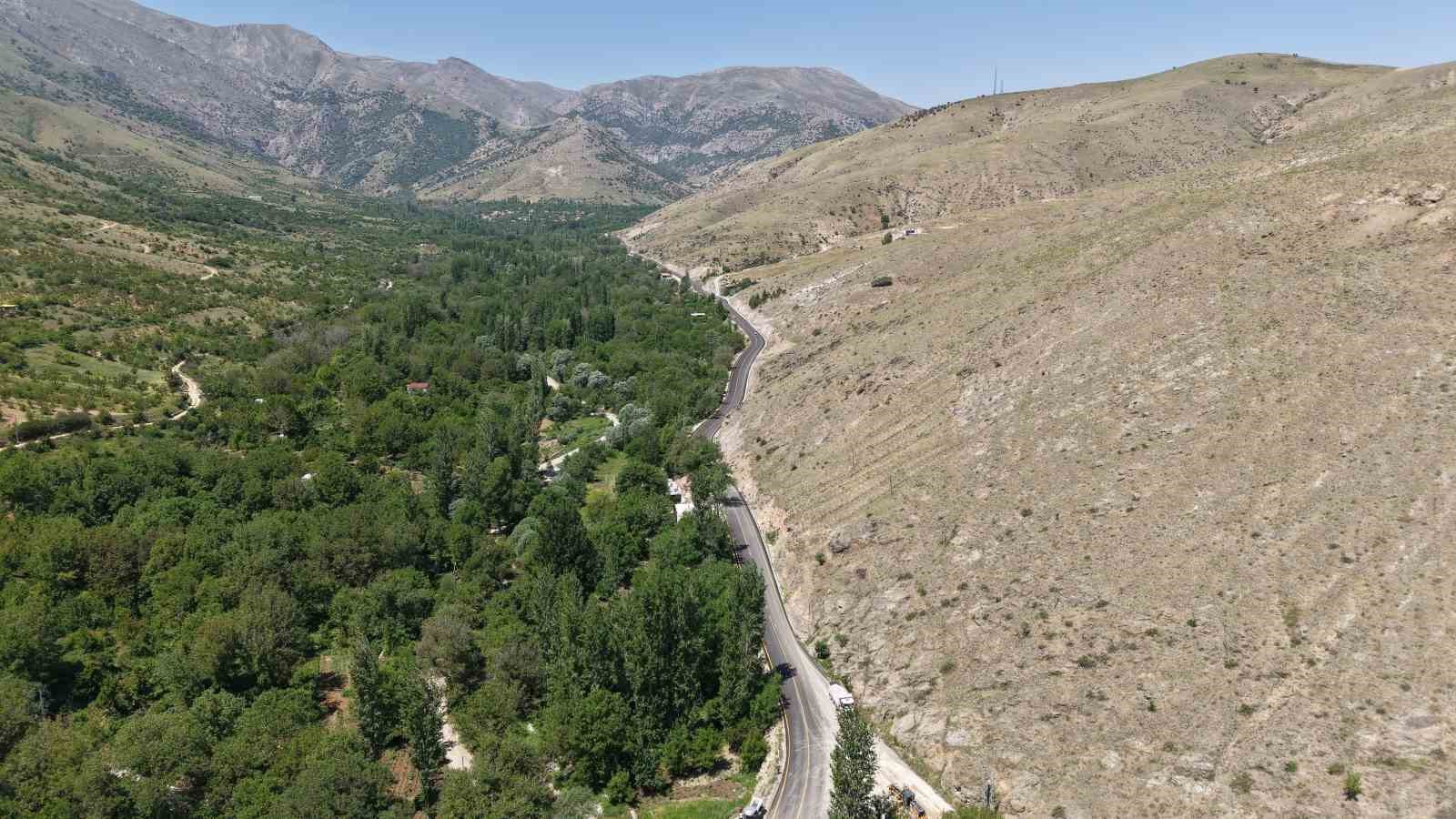 Derebağ Şelalesi ’ne 12 kilometrelik grup yolu yapıldı 