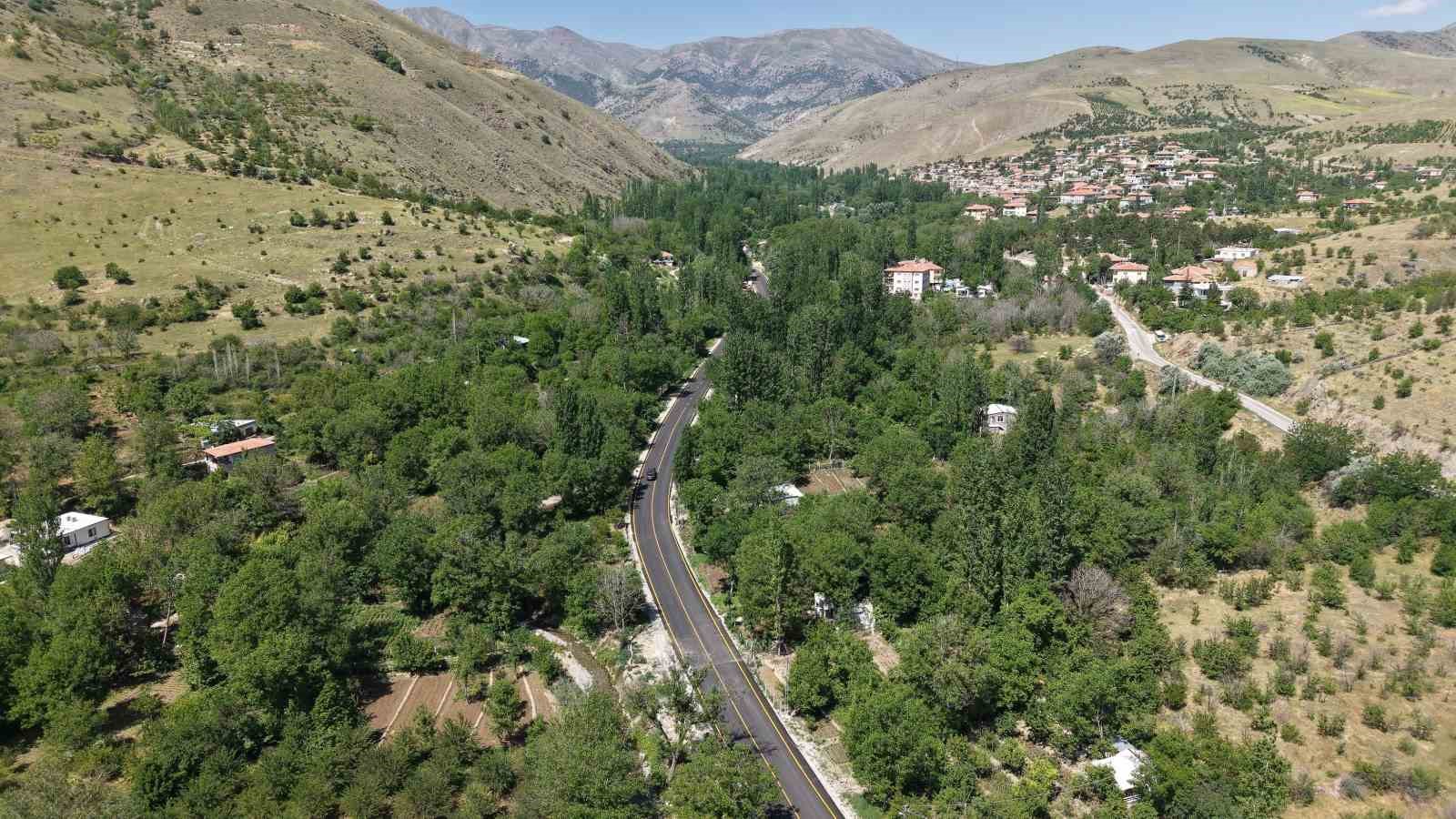 Derebağ Şelalesi ’ne 12 kilometrelik grup yolu yapıldı 